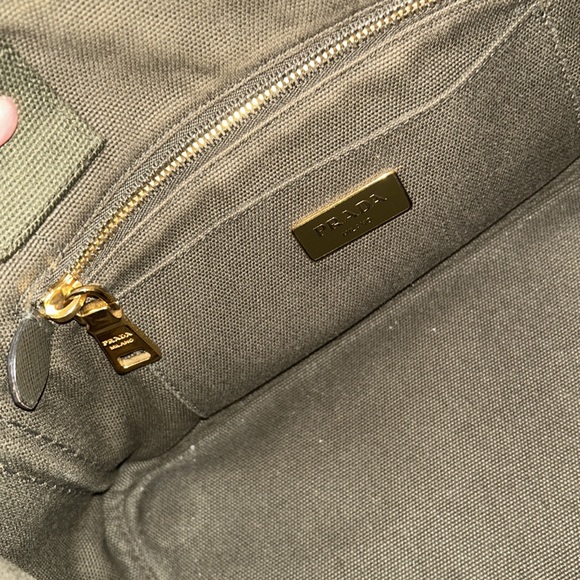 ❌SOLD❌ Prada Canapa Canvas small - Picture 6 of 11